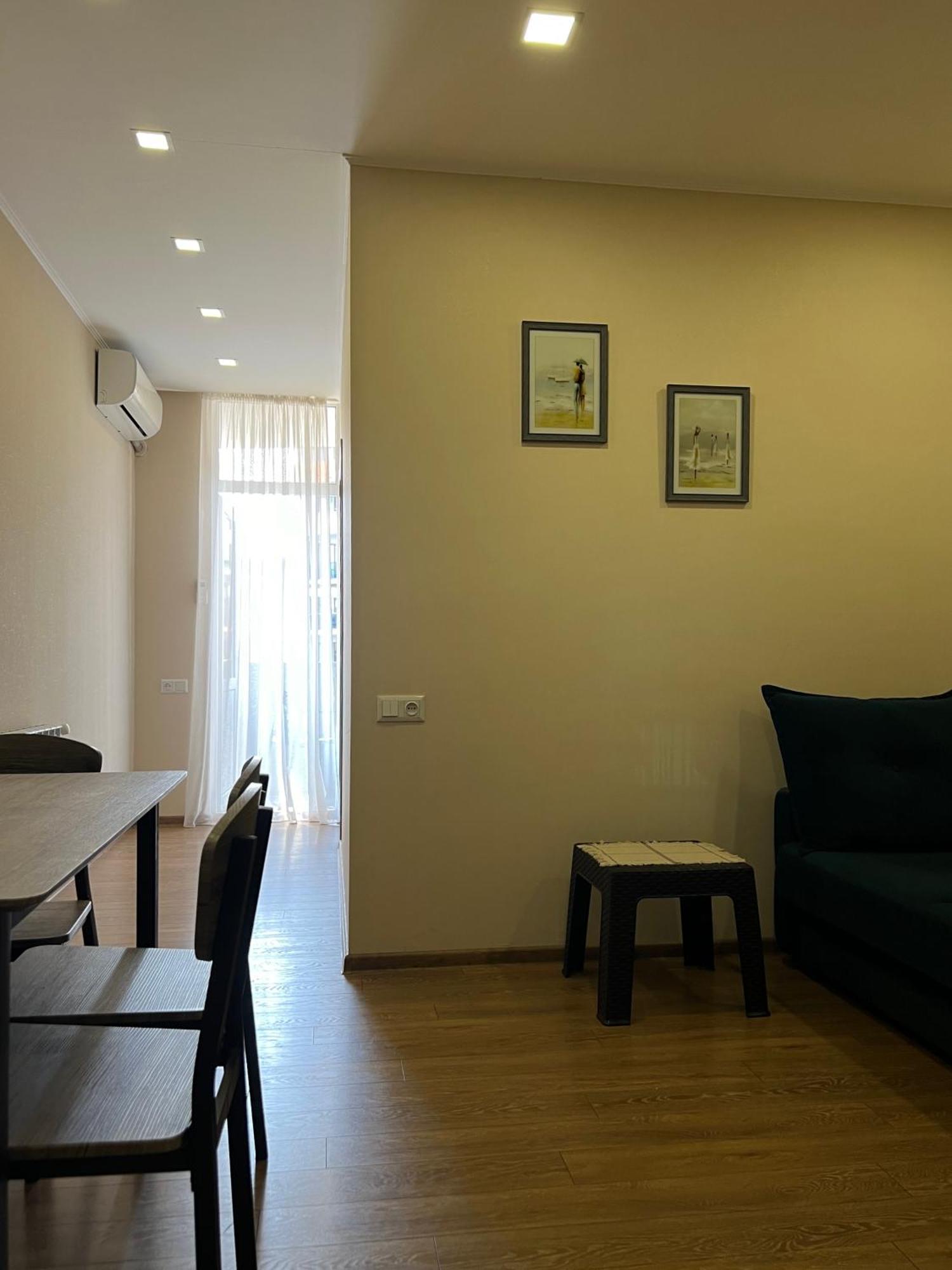 Cosy Apartment Near The Sea Batumi Luaran gambar