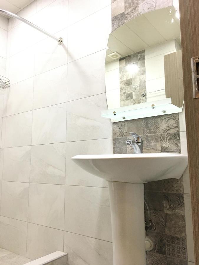Cosy Apartment Near The Sea Batumi Luaran gambar